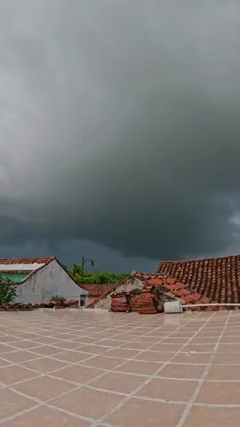 Transición de nubes de lluvia. 📹☁️ 🌧️#DanielEspinosa #Tlacotalpan #parati #timelapse #lluvia 