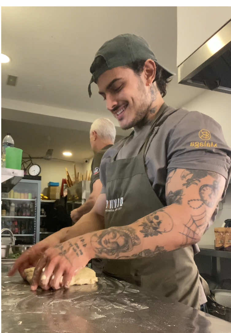 padeiro máximo 🤙 #cozinha #paocomovo #bobmarley #meudeus #nosfuimos 