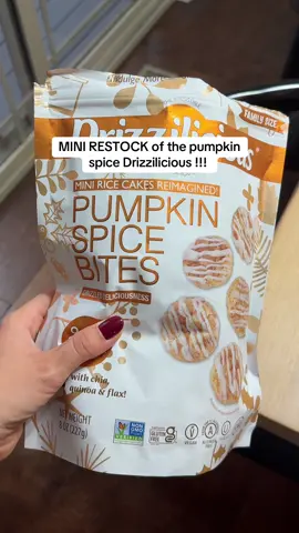 I physically have to remove myself from these cause if I don’t, I’ll eat the entire pack. #drizziliciousminiricecakes #drizzilicious #pumpkinspice #limitededition 