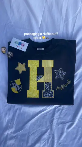 Had to add a little gift from our funko pop collection<3 #packingorders#harrypotter#hufflepuff#SmallBusiness#embroidery 
