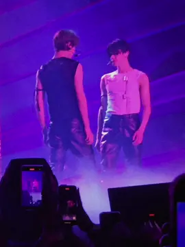 I took these videos from last year's tour and realized I never posted anything i have so much 😮‍💨 #txt #tomorrow_x_together #soobin #yeonjun #kpop 