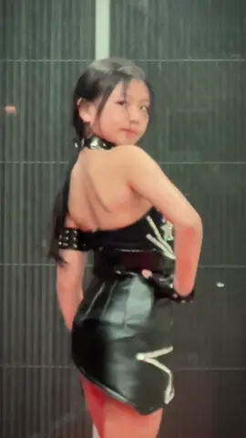 อลิซนางแบบคนสวย #นางแบบ #นางแบบโลก #เดินแบบ #alicesandrabella #models 