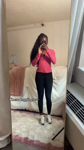 I love these leggings #workoutoutfit #leggings #outfitinspo #falloutfits #fyp 