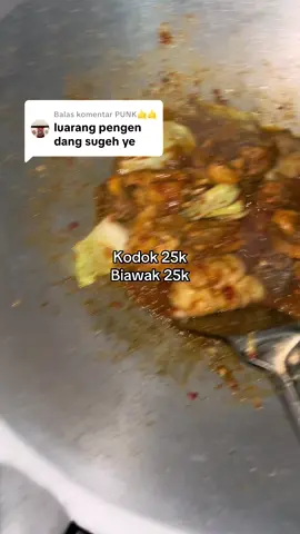 Membalas @PUNK🤙🤙 ora mekso sampean tuku kok mas😁 #fyp #angkringanextreamkudus #kudus #angkringan #nyambek 