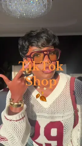 babe grab this now!! 😍🍂  . . #ootdstyle  #sweaterweather  #sweaterstyle 