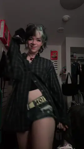 🫠#fyp #girl #college #dance 