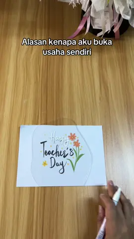 Selamat hari guru mulai bermunculan nihh spil tipis tipis dulu kali yaaa 🤭 #teacherday #hariguru #harigurunasional #hadiahhariguru #giftideas #giftteacherday #kadohariguru #buketpurwakarta #sharehappinesswithfloristuis #buketcantikpurwakarta #floristpurwakarta 