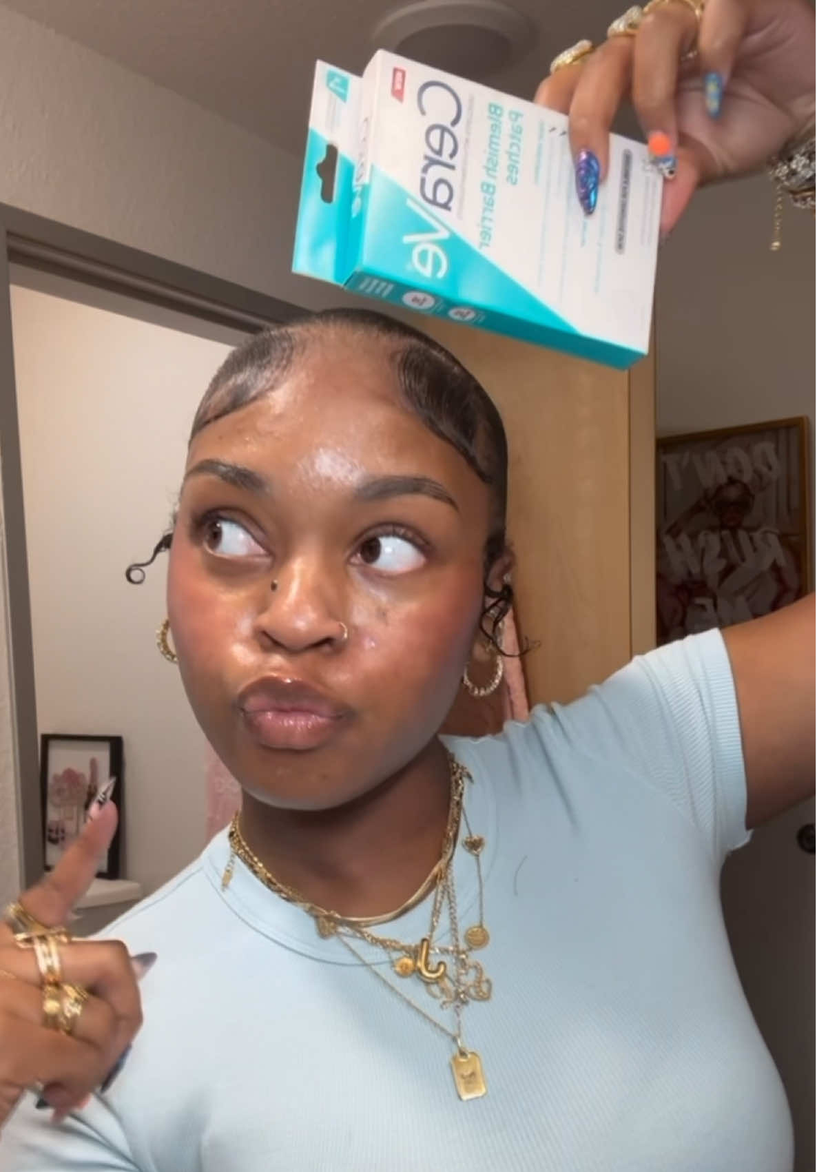 PICKING AT YOUR SKIN IS OUT🙅🏽‍♀️CERVAE PIMPLE PATCHES ARE IN🤝🏾 #GiftedbyCeraVe  #fluencexCeraVe #cerave #fyp #CeraveBlemishPatches @CeraVe @Campus Trendsetters 