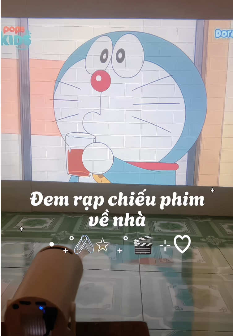 Mang rạp phim về nhà 📹🎬🍿 #ilepo #maychieu #maychieumini #maychieuilepo #xuhuong 