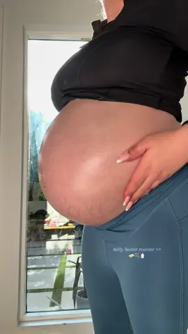 my belly butter routine 🧸🤍🧈  #bellybutter #pregnancy #thirdtrimester #motherhood #bellyroutine 
