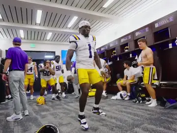 Sorry the quality is bad | clips from @Jacob Farber | #fyp #xyzbca #cfb #CollegeFootball #lsu 