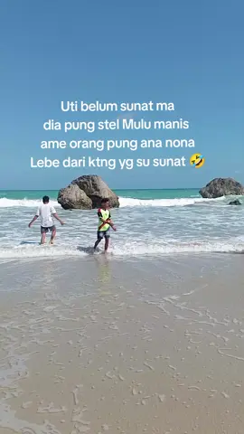tersinggung terlibat 🤣#xyzbca #oesainbeach🌊 #fyp #masukberandafyp #nttpride🏝🔥 