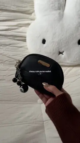 Replying to @cyrille🐰 my fav classy coin purse wallet ✨💫 #wallet #coinpursewallet #leatherwallet #roundcoinpurse #womenswallet 