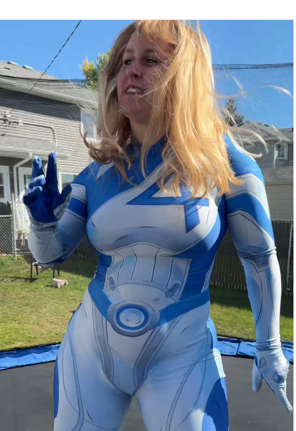 Sums up my gamestyle 😂 #marvelrivals #marvelrivalscosplay #suestorm #cosplaygirl 