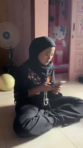 yg dia ucapkan semuanya bhong!! 