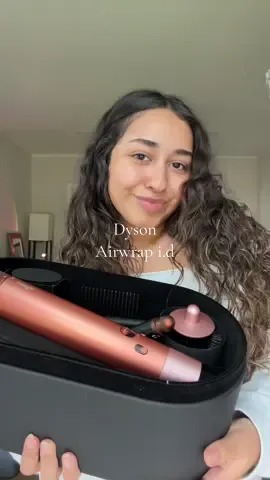 gifted by Dyson Hair  Whether you are looking for fresh curls or a nice blowout the Dyson i.d is the perfect hair tool. Love that this is for curly + coily hair. You see this new color?!? Amber Silk is so beautiful ✨  Thank you Dyson Hair🫶 @Dyson USA @dysonbeauty #dysonbeauty #dysonairwrapid #fyp #curls #microinfluencer 