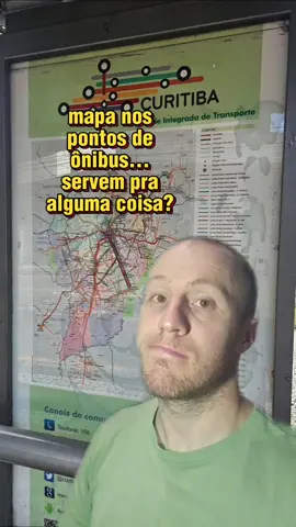 Tem TANTA coisa pra falar desses mapas nos pontos de ônibus de Curitiba. Mas aqui eu me limito a falar do que eles pretendem ser e como eles falham miseravelmente nessa função #transportepublico #curitiba #mobilidadeurbana #onibus 