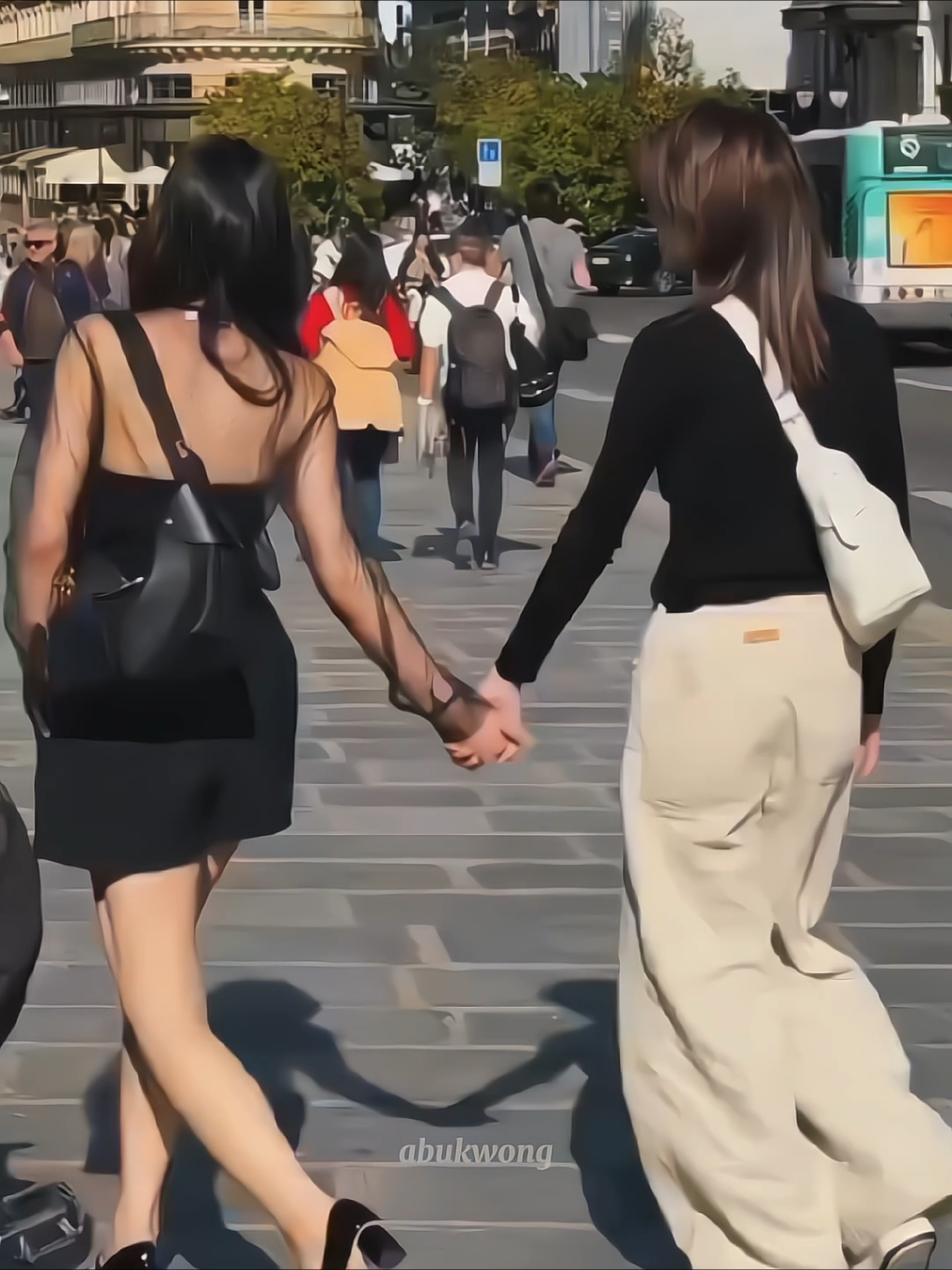 Lingorm diparis makin lengket❤️ #Ormkornnaphat #LingOrm #Linglingkwong #DiorSS26 #LingOrmxDiorSS26 