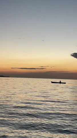 Sunset daeng lala  #pantaidaenglala #baubausulawesitenggara #baubaupride🏝️🔥 #pantailakebabaubau🌴🔥 