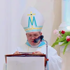 Lưu ý của Đức Cha Giuse Bùi Công Trác về việc cúi đầu trong kinh Vinh Danh, mọi người nhớ mà làm cho đúng để tôn vinh Chúa Danh Thánh Chúa Giêsu KiTô nhé! #paultrung #cônggiáo #tgpsaigon #ĐứcchaGiuseBùiCôngTrác #GiuseBùiCôngTrác 