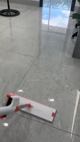 ✨ Cây Lau Nhà Tự Vắt KITIMOP WHITE – Không cần chạm tay, vắt khô trong 1 giây! 👉 Lau sạch, siêu thấm hút, xoay 360° len lỏi mọi ngóc ngách. 🔥 Nhà sạch – tay không bẩn, bấm giỏ hàng ngay để trải nghiệm tiện ích vượt trội! #CayLauNha #DungCuLauNha #NhaSachBong #mebimnoitro #giaiphaplaunha 