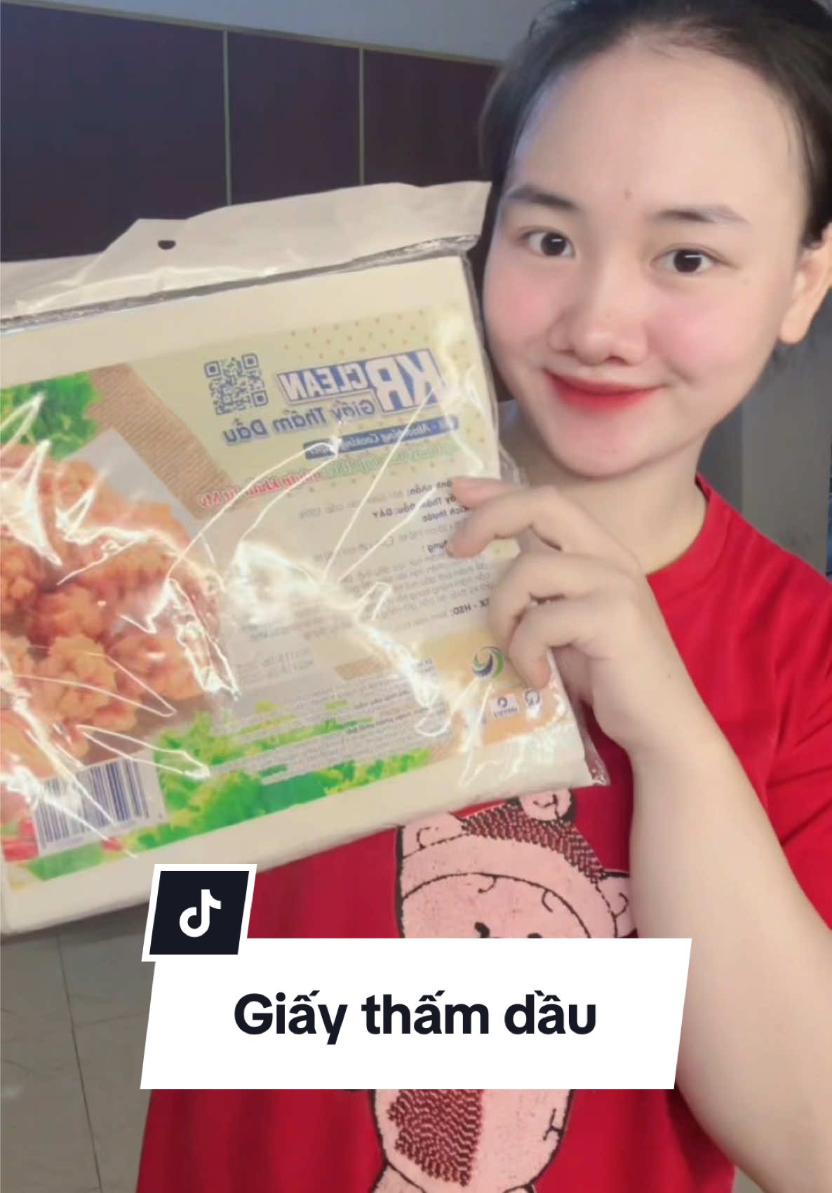 Công nhận là từ ngày biết đến em giấy thấm dầu này là tiện lợi bao nhiêu luôn ý, nhà bà nào hay ăn đồ choene rán thì nhất định nên sắm em này nha #giaythamdau #giaythamdauthucpham #giaythamdaukrclean 