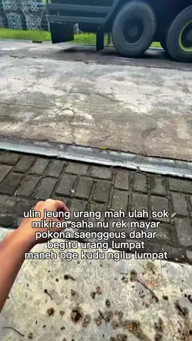 minimal kudu tarik lumpat lah🤣 #fouryou #lewatberanda #fypageシ #storysunda #hino500 