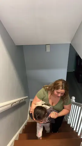 Dios nunca nos abandona siempre luchare para darles lo mejor a mis hijas son mi motor y mi fuerza para no rendirme 🙏🥰un día les podré decir que tengo una casa propia por el momento no pero estoy feliz 
