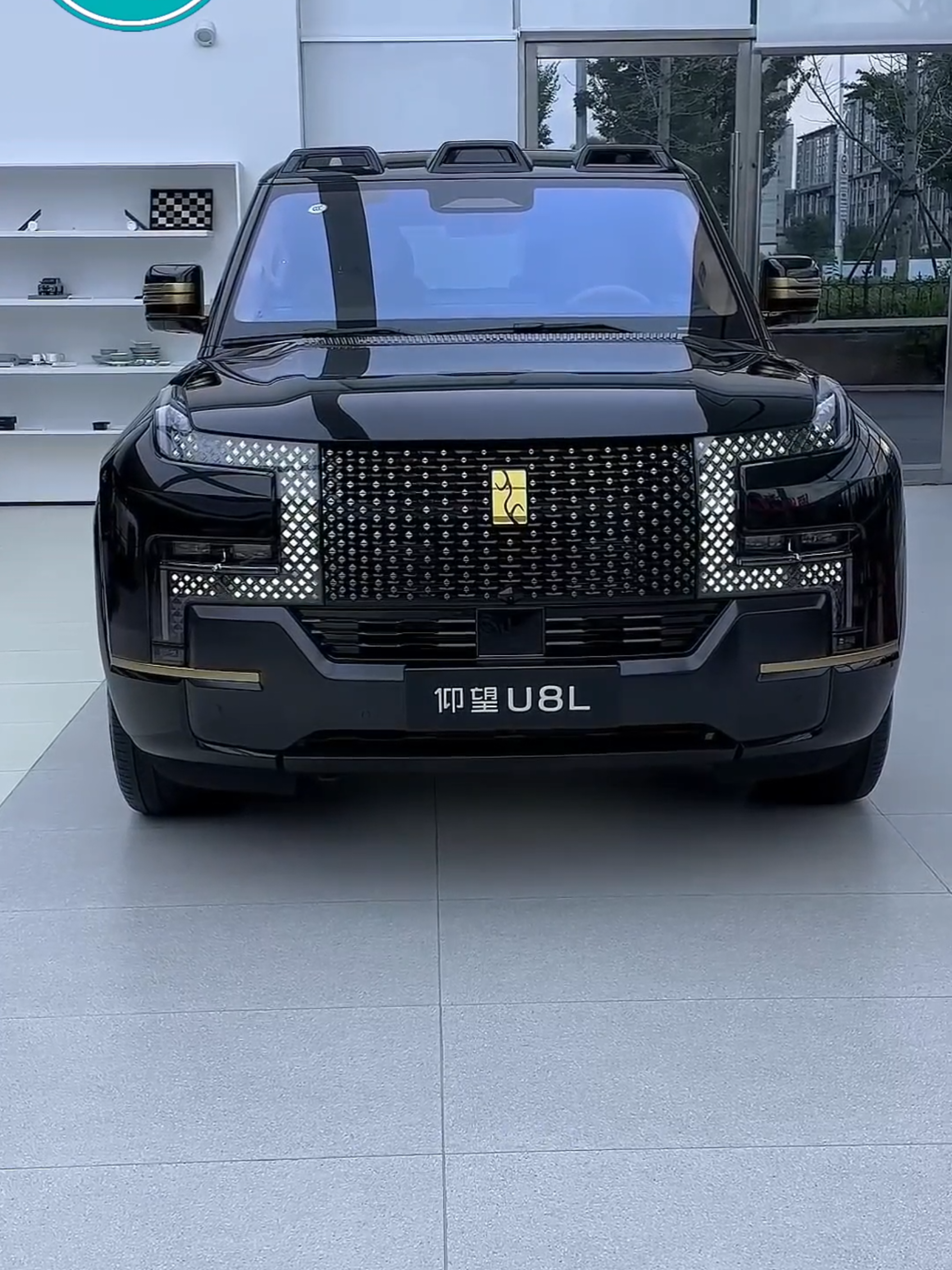 YangWang U8L de BYD: El SUV de lujo que FLOTA y tiene 1196 HP,  con autonomía de 1200 Kms🔥 ¿Alguna vez pediste la hamburguesa más grande del menú, pensando que ya habías llegado al límite... y el cajero te dice: 