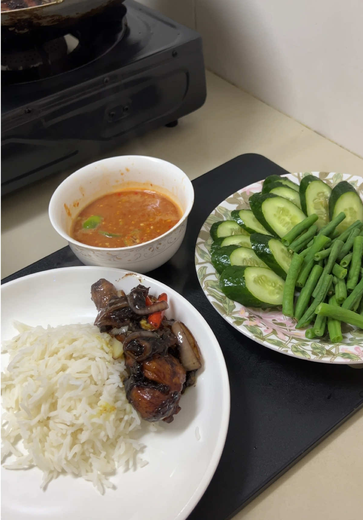 Katanya dah lama tk mkn ayam kicap pdhl 3 hri lps je baru , kita ikutkan jelah #EasyRecipe 