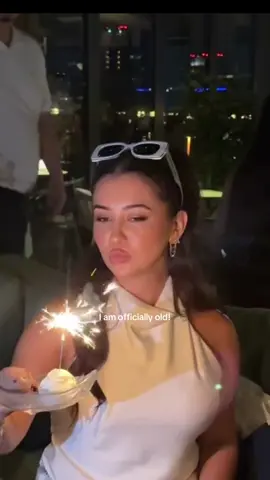 last year of my 20’s in my favorite city!🍸♎️🌃