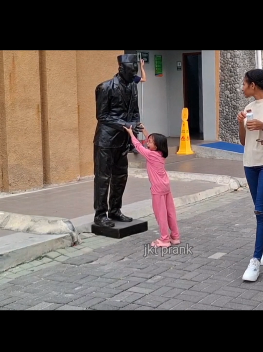 #prankvideo #funny #statueprank، #patungnyajatu