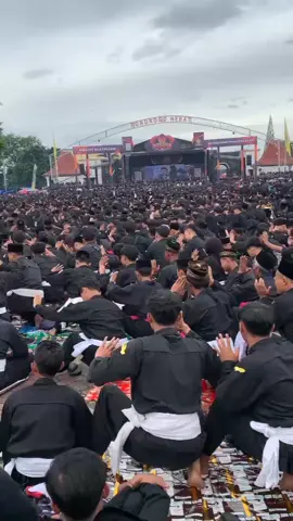 h-poro lur?#psht#pshtpusatmadiun #pshtindonesia22 #pshtnganjuk #brb2025 #4u #4upage #xzyabc #masukberandafyp #fyp #fypppppppppppppp 