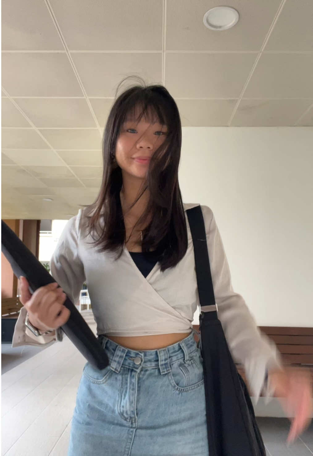 finally a day that idh to wear long pants to school yayyy