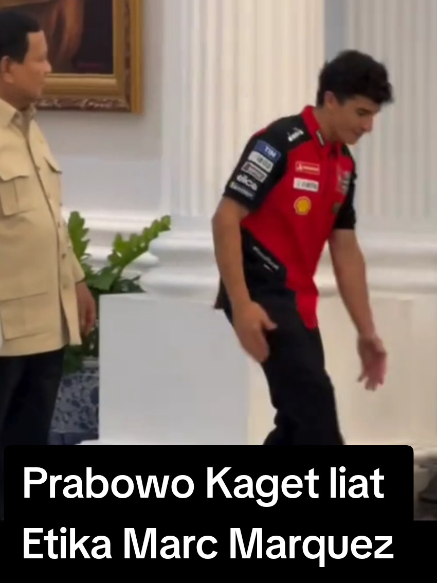 Prabowo Terkejut dan mengapresiasi saat Marc Marques membungkukan badan saat pergantian foto bersama 