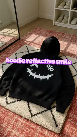 hoodie reflective smile #hoodie #hoodiemenyala #hoodiereflektif #hoodieboxy #fyp 