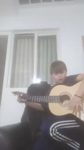 algo bien #guitarraacustica #fyp #👀 