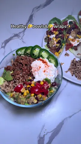 🌮Low carb low calorie, high protein, lean fat taco bowls n taco wraps!!🌮 LOW CARBS  •sub tortillas w lettuce •sub Spanish rice with brown rice n quinoa mix LOW CALORIES •half veg •1/4 protein  • 1/4 carbs (corn, quinoa, n rice) LEAN •sub ground beef w ground turkey  •sub sour cream w cottage cheese or Greek yogurt   HIGH PROTEIN •ground turkey •avocado •cottage cheese/ Greek yogurt •beans  #fyp #cookwithme #lavishmamii #healthyrecipes #cookingwitholivia 