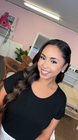 Mini makeup tutorial  #makeuptutorial #makeuptutorials #makeup #makeupartist #makeupbycinthia @Brenda Cortes 💕 