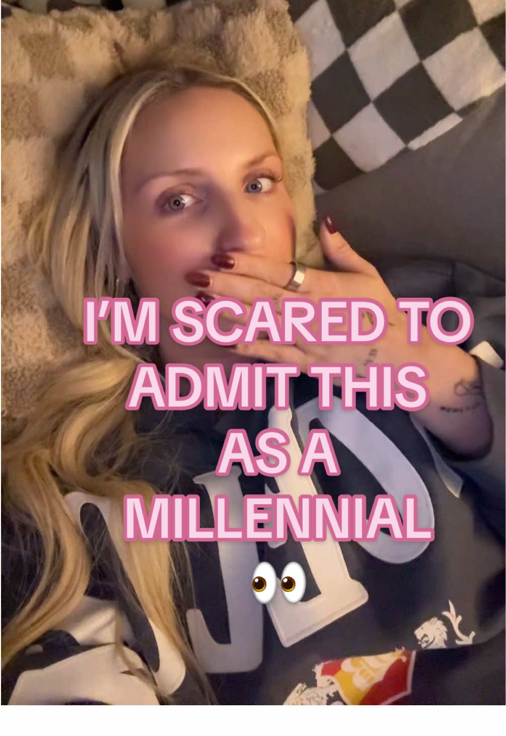 NOBODY COME FOR ME 🥲 but tell me what I have to look forward too… without spoiling!!! #gilmoregirls #canadianinfluencer #fyp #gilmoregirlstiktok #comfortcreator 