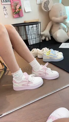 Giày thể thao nữ 2 màu #giaynu #giaysneaker #giaythethao #reviewgiay #xuhuong 