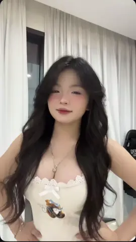 Beautiful Girl 🥰🥲 #beautiful #cutegirlreels  #fypシ #cutebaby #photo #photochallenge #tiktokviral #dancechallenge #trendingvideo #trendingreels #sexy #dancechallenge