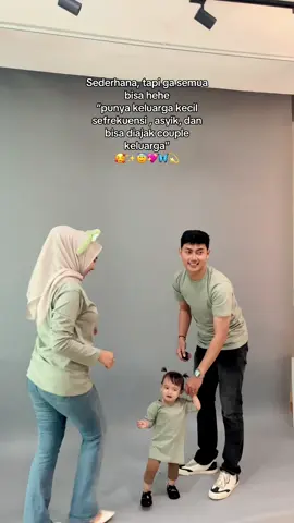 Spill kaos ➡️ @annisanicanᥫ᭡  keluarga kecilku🫶🏻 #masyaallahtabarakkallah#couple#OOTD#soundviral  