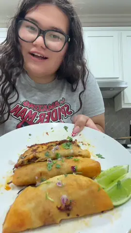 Make queso birria tacos with me🥰🌮 #cookwithme #dinner #quesobirria  #birriatacos #tacotuesday 