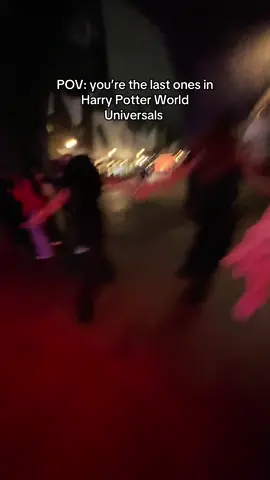 We were the scare actors from Weapons #horrornights #universalstudios #harrypotter #weapons #fyp @mia jones 