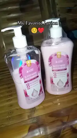 Lotion na hndi Malagkit Sa balat at no White Cast At with Spf50+++ pa😍😘✅