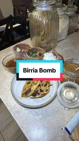 Birria bomb está 10/10 🫰🏻 #birriabombs #quesabirria #tiktokshopcreatorpicks #tiktokshoprestock #tiktokshop 