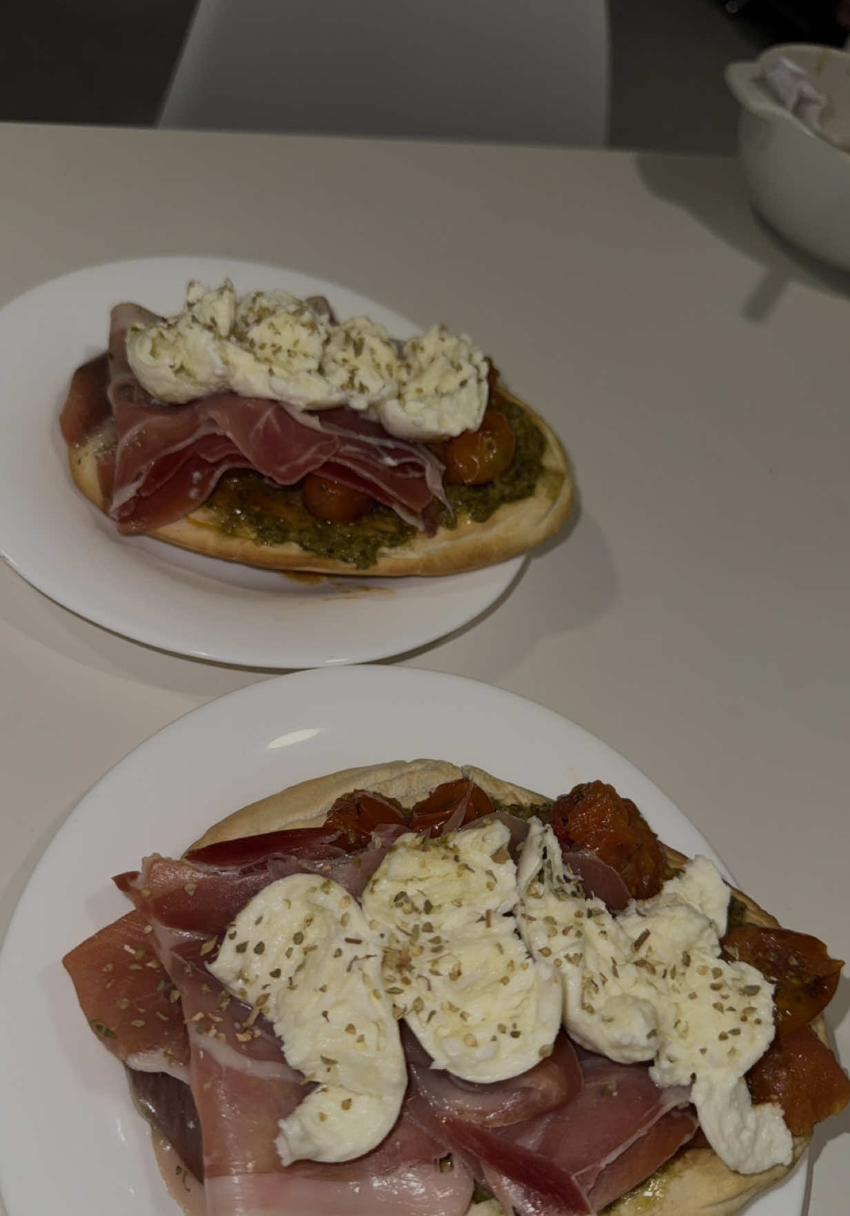 Receta súper económica y fácil con productos del D1✨😍😍😍😍 #d1  #salsapesto #Receta #economia  #jamonserrano 