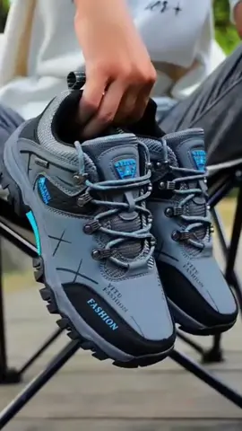 Giày bảo hộ lao động phong cách mạnh mẽ, đế mềm êm thoáng khí #giaybaoholaodong #giaythethao #giaythethaonam #trending #viralvideo 