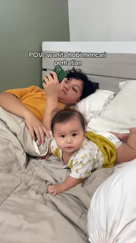 dasar lelaki tidak peka, bayik se jabrik sebuntal dan seimut ini dibiarkan berguling guling sendiri?! @Apiw 